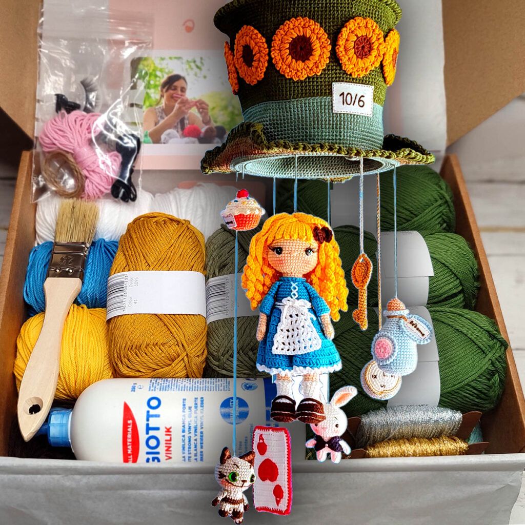 KIT MATERIALES MOVIL ALICIA EN EL PAIS DE LAS MARAVILLAS AMIGUDOLLS