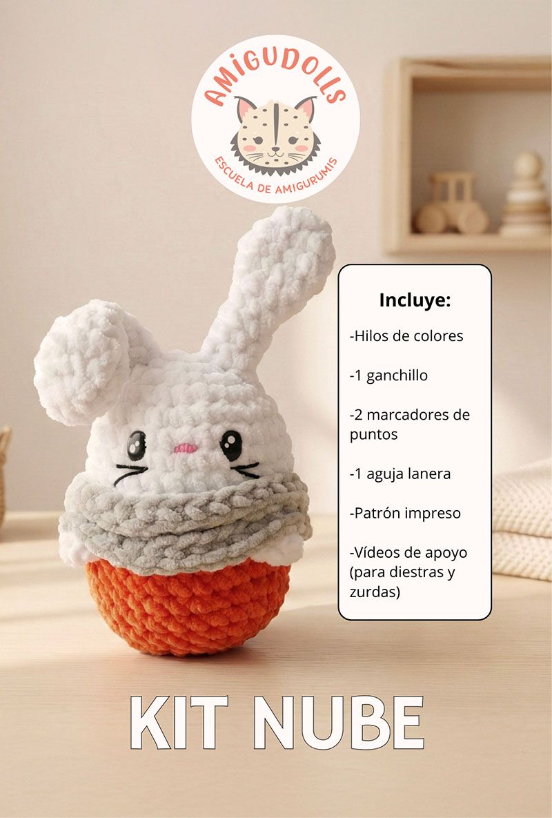 Kit Nube de Amigudolls para tejer un conejito amigurumi, incluye hilos, ganchillo, marcadores de puntos, aguja lanera, patrón impreso y vídeos de apoyo.