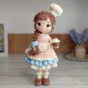 Madeleine la pastelera, muñeca amigurumi del CALmigudolls de Amigudolls